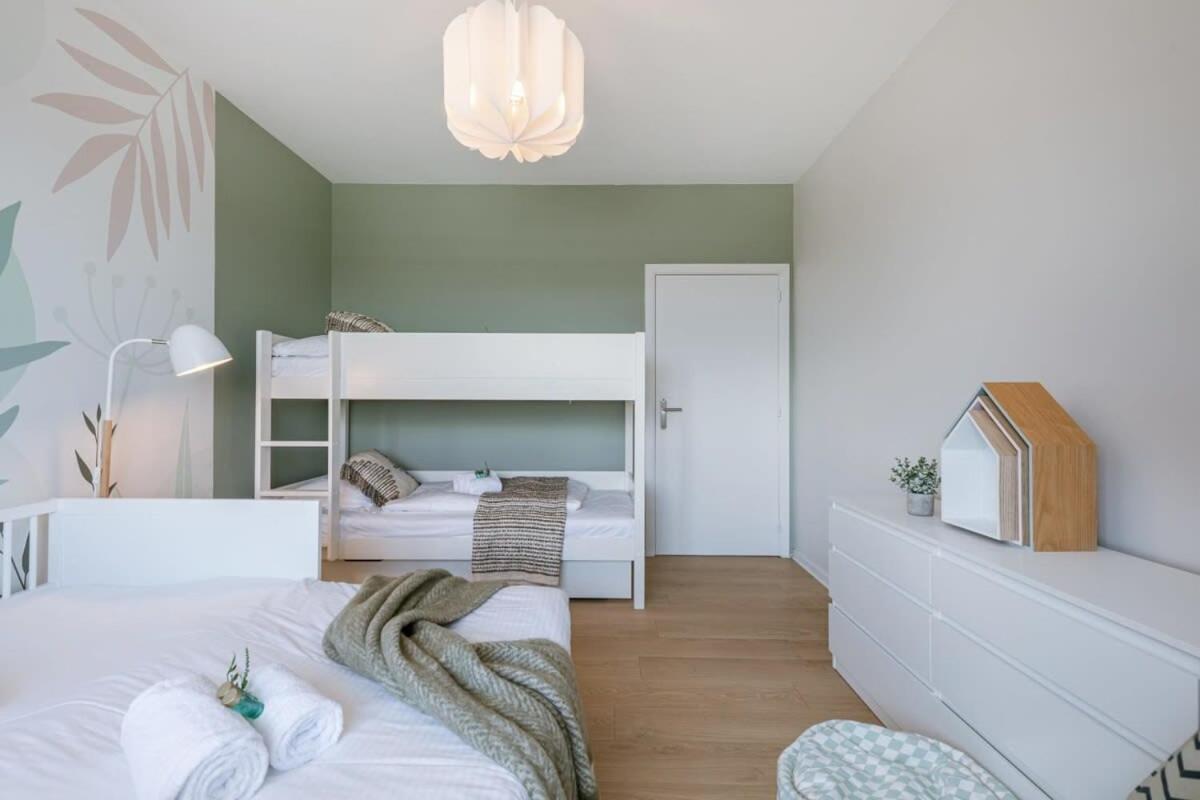 Huswell - Bright Seaview Apartment In Oostende Exteriör bild