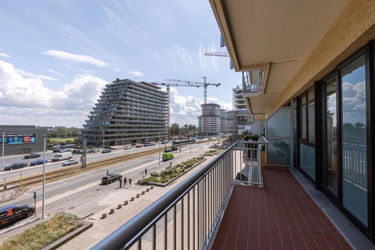 Huswell - Bright Seaview Apartment In Oostende Exteriör bild